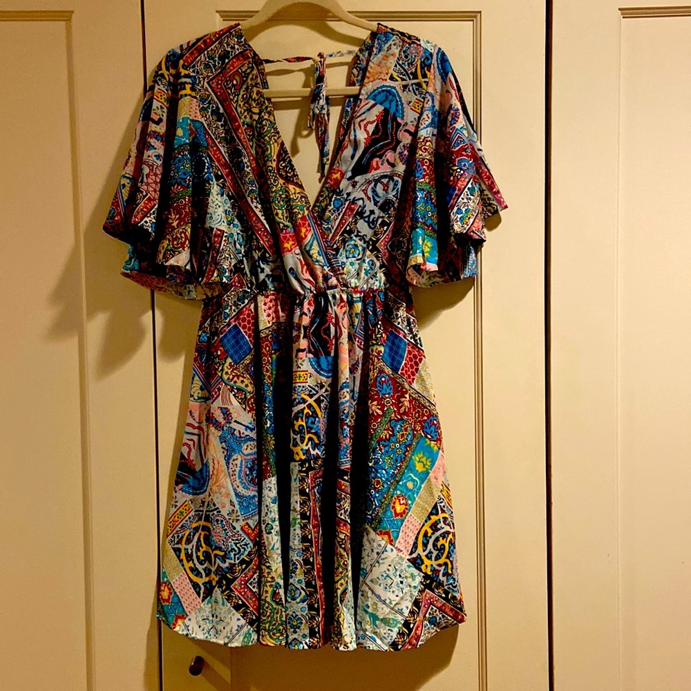 SHEIN Floral V-neck and V-back Dress.